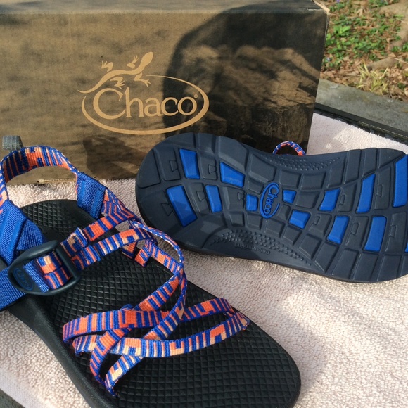 Chacos youth size 3 - Picture 2 of 2